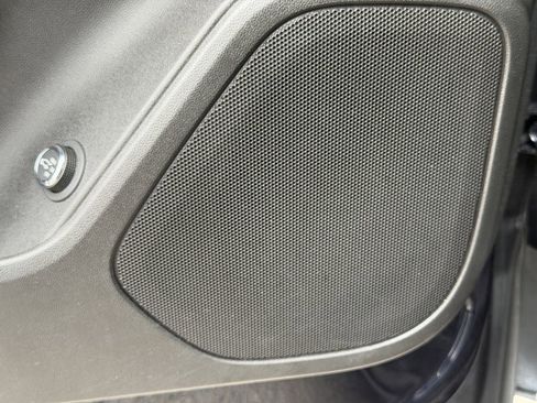 Used 2020 Chevrolet Blazer LT FWD image 21