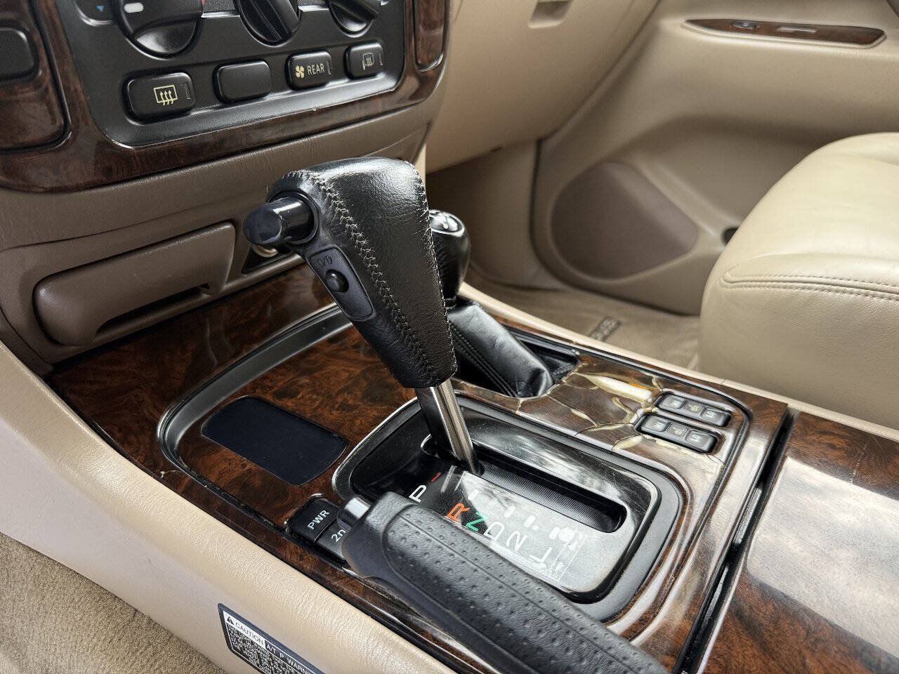 Used 2000 Toyota Land Cruiser AWD/4WD image 61