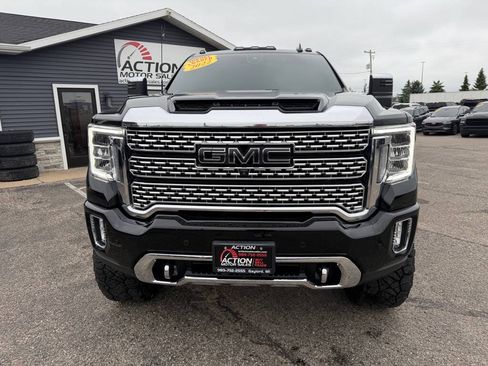 Used 2022 GMC Sierra 2500 Denali w/ Denali Black Diamond Edition AWD/4WD image 8