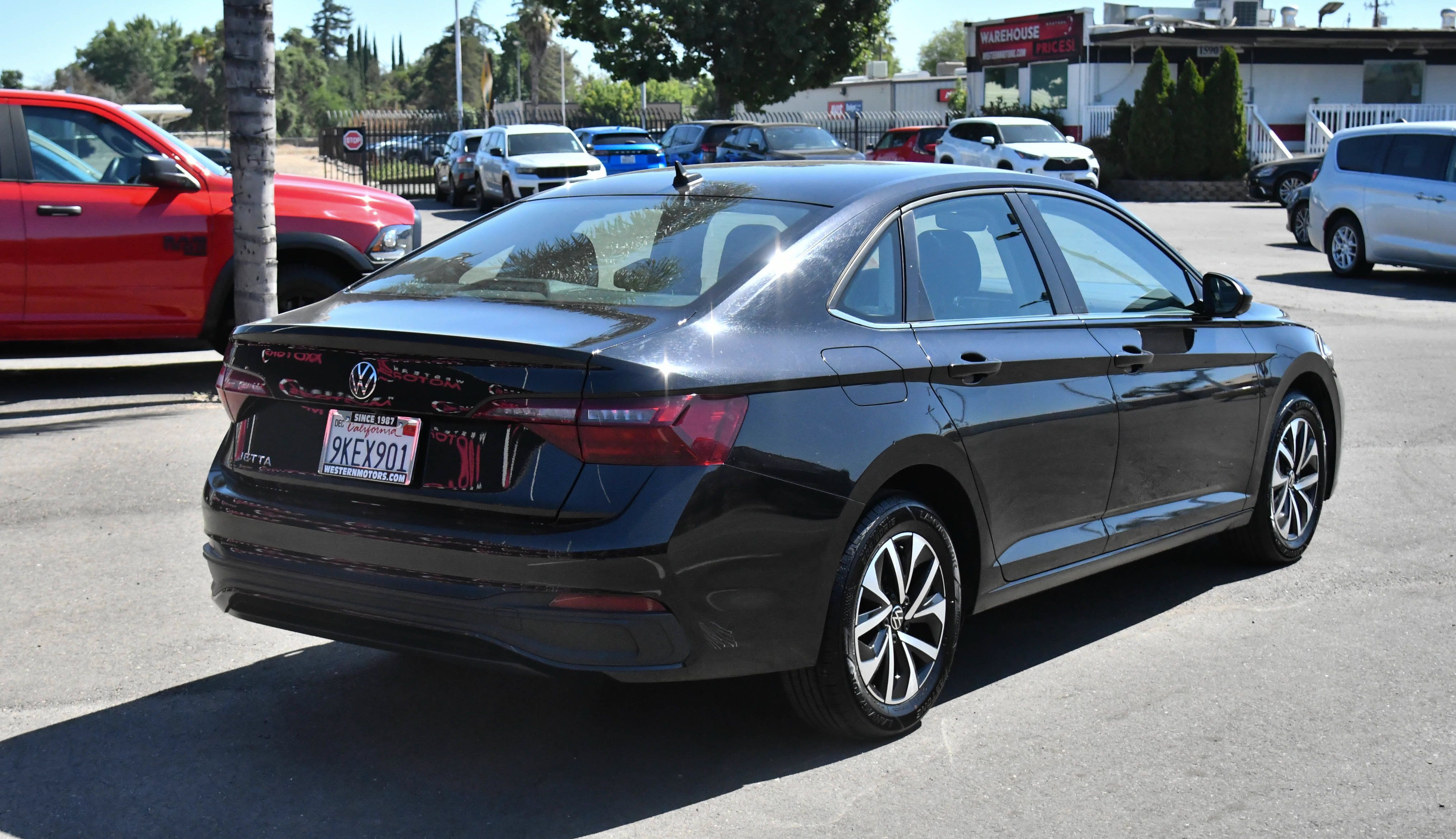 Used 2024 Volkswagen Jetta S FWD image 8