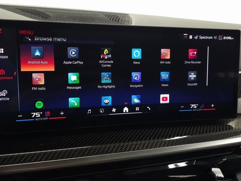 Used 2025 BMW X7 M60i w/ Climate Comfort Package image 33