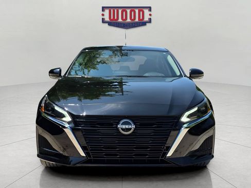 Used 2024 Nissan Altima 2.5 SL AWD/4WD image 5
