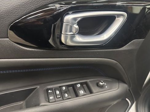 New 2026 Jeep Compass Latitude image 17