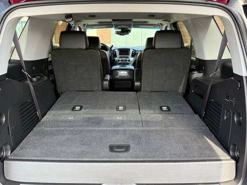 Used 2017 GMC Yukon SLT w/ Premium Edition image 41