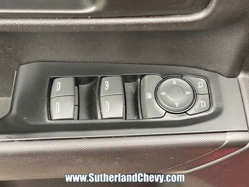 Used 2019 Chevrolet Silverado 1500 Custom w/ Custom Convenience Package AWD/4WD image 17