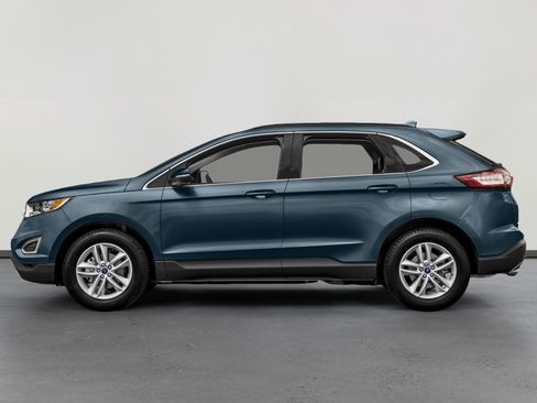 Used 2018 Ford Edge Titanium w/ Equipment Group 301A FWD image 3