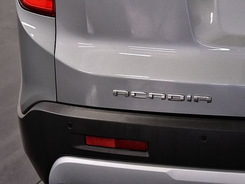 Used 2023 GMC Acadia SLE w/ Driver Convenience Package AWD/4WD image 11