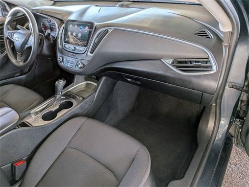 Used 2020 Chevrolet Malibu LT image 33