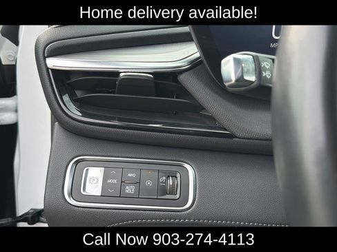 Used 2025 Buick Enclave Preferred AWD/4WD image 15