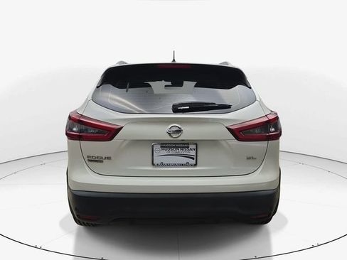 Used 2022 Nissan Rogue Sport SL w/ Premium Package FWD image 7