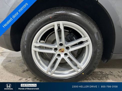 Used 2018 Porsche Macan image 12