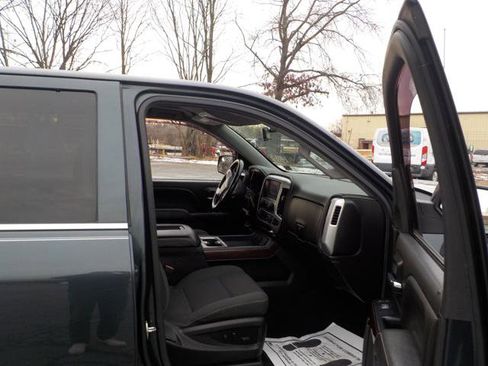 Used 2018 GMC Sierra 1500 SLE image 17