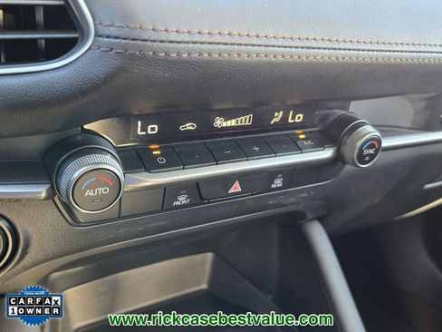 Used 2023 MAZDA MAZDA3 s FWD image 19