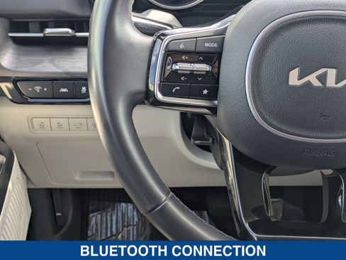Used 2024 Kia Carnival EX FWD image 24