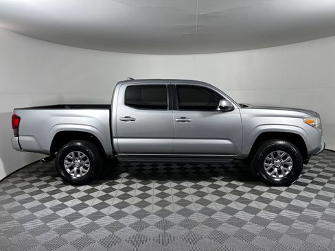 Certified 2018 Toyota Tacoma SR w/ SR Convenience Package RWD image 4