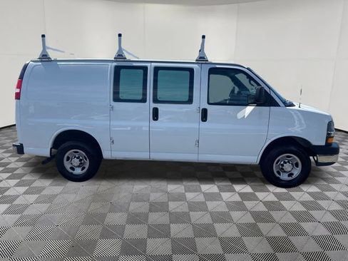 Used 2019 Chevrolet Express 2500 w/ Driver Convenience Package RWD image 6