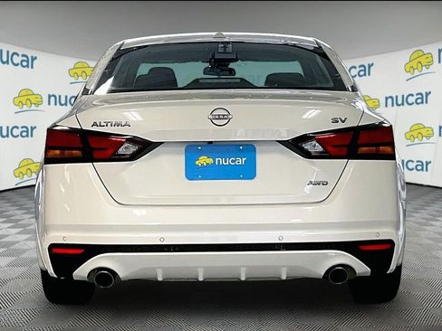 Used 2024 Nissan Altima 2.5 SV w/ SV Premium Package AWD/4WD image 5