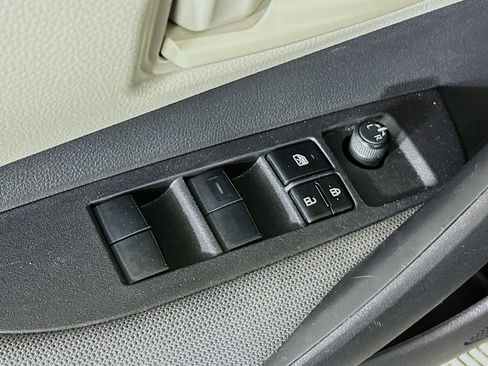 Used 2024 Toyota Corolla LE FWD image 14