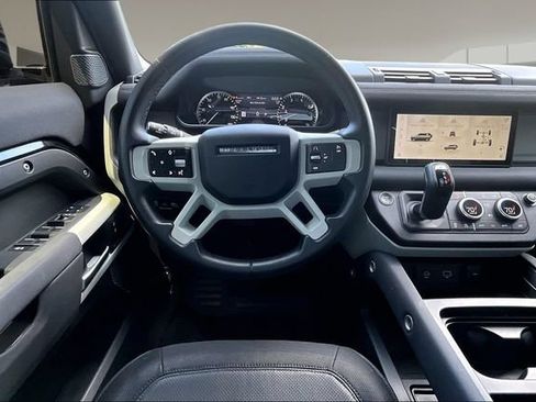 Used 2023 Land Rover Defender 110 X-Dynamic SE AWD/4WD image 8