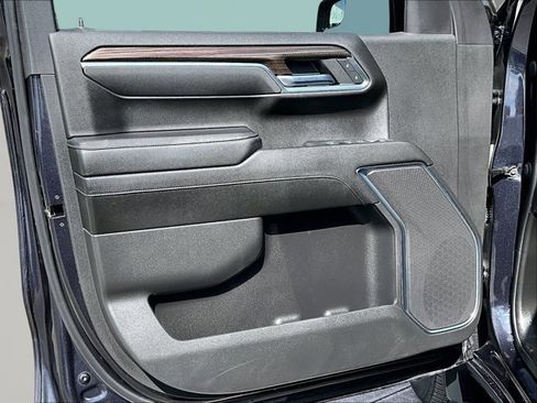 Used 2023 Chevrolet Silverado 1500 RST image 18