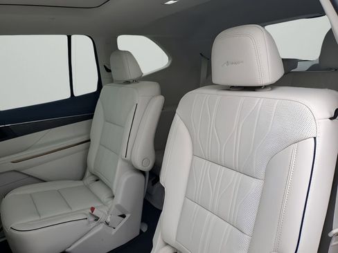 New 2026 Buick Enclave Avenir w/ Super Cruise Package image 19