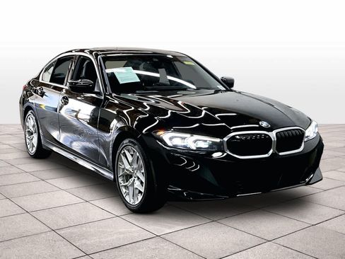 Used 2025 BMW 330i Sedan w/ Convenience Package RWD image 2
