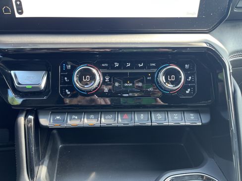 Used 2024 GMC Sierra 1500 AT4X AWD/4WD image 25