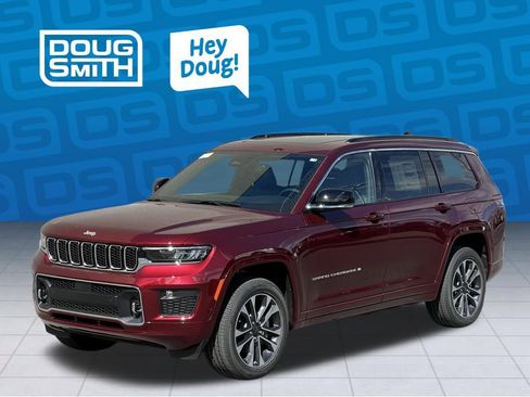 New 2025 Jeep Grand Cherokee L Overland w/ Trailer Tow Package AWD/4WD image 2