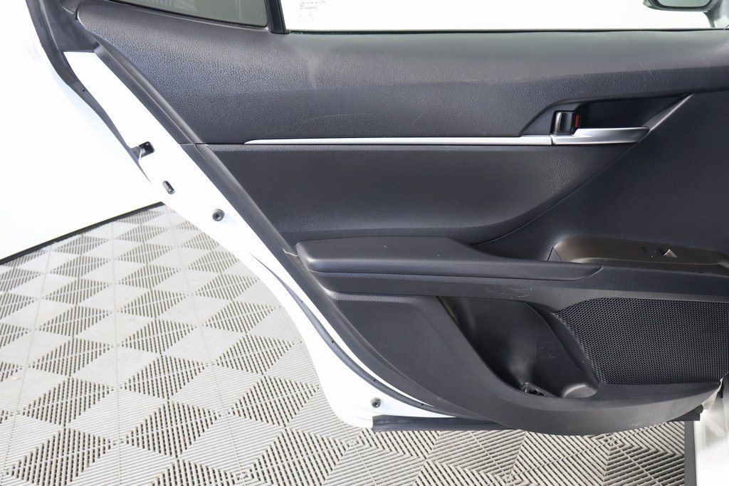 Used 2023 Toyota Camry SE FWD image 13