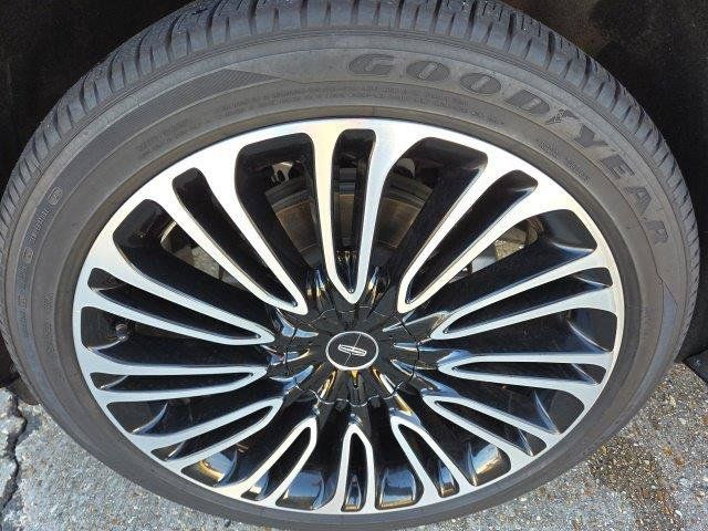 Used 2023 Lincoln Aviator Black Label AWD/4WD image 14