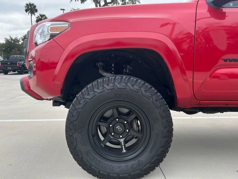 Used 2023 Toyota Tacoma 2WD Double Cab image 11