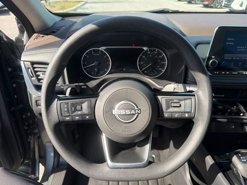 Certified 2023 Nissan Rogue SV image 27