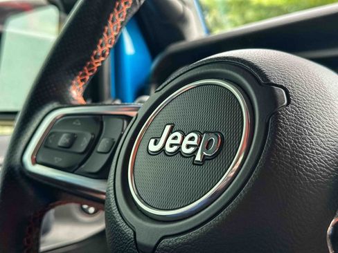 Used 2021 Jeep Gladiator Mojave AWD/4WD image 28