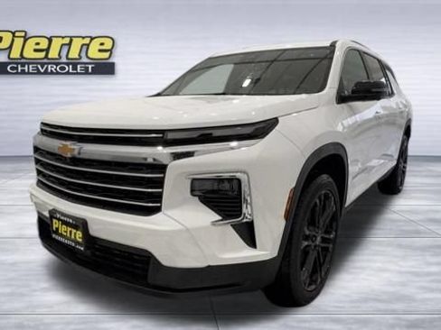 New 2026 Chevrolet Traverse LT w/ Driver Confidence Package AWD/4WD image 1