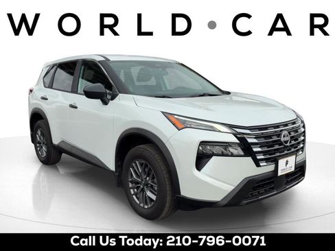 Certified 2025 Nissan Rogue S FWD image 1