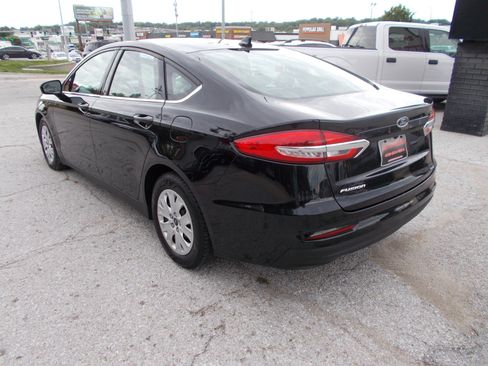 Used 2020 Ford Fusion S FWD image 7
