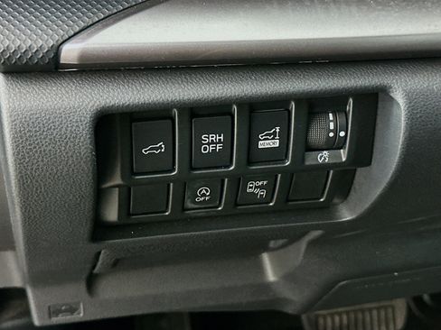 Used 2023 Subaru Forester Premium AWD/4WD image 17