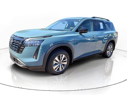 New 2026 Nissan Pathfinder SL FWD image 2