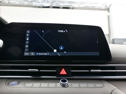 Certified 2025 Hyundai Elantra SEL image 20