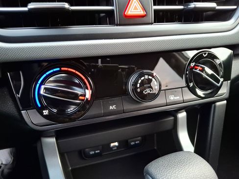 New 2026 Kia Seltos LX image 16