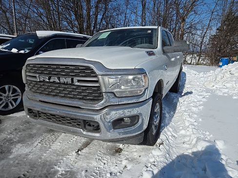 Used 2022 RAM 2500 Big Horn w/ Cold Weather Group image 2