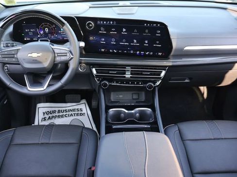 Used 2026 Chevrolet Traverse High Country w/ LPO, Floor Liner Package AWD/4WD image 12
