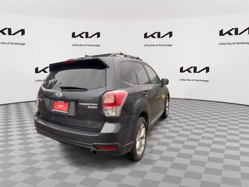 Used 2017 Subaru Forester 2.5i Touring AWD/4WD image 8