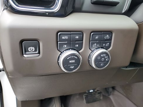 Used 2025 GMC Sierra 1500 Denali image 21