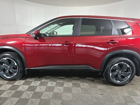 Certified 2026 Nissan Rogue SV AWD/4WD image 7