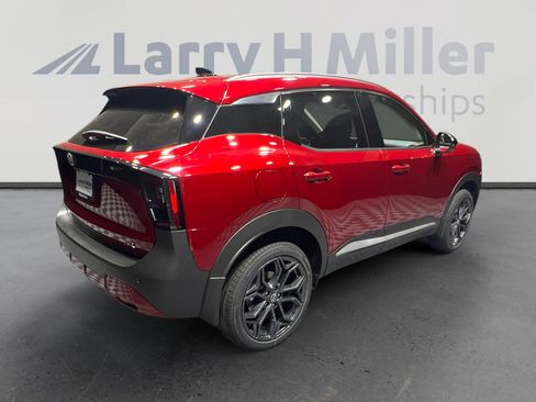 New 2026 Nissan Kicks SR FWD image 5