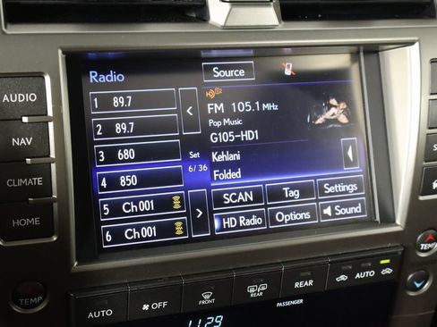 Used 2021 Lexus GX 460 Luxury w/ Accessory Package AWD/4WD image 32