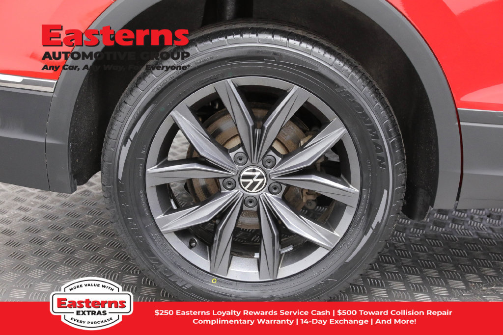 Used 2023 Volkswagen Tiguan SE AWD/4WD image 29