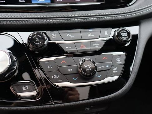 New 2026 Chrysler Pacifica Select w/ S Appearance Package FWD image 22