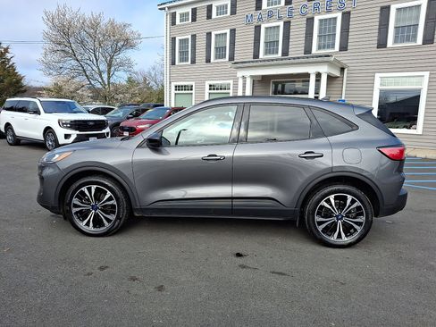 Used 2022 Ford Escape SEL w/ SEL Stealth AWD Package image 8